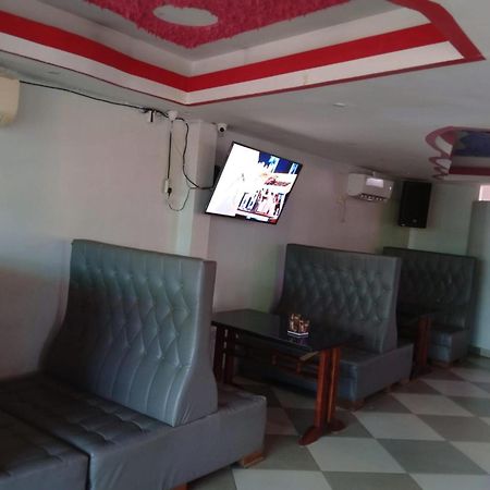 Checkpoint Inn Hotel, Mombasa Extérieur photo