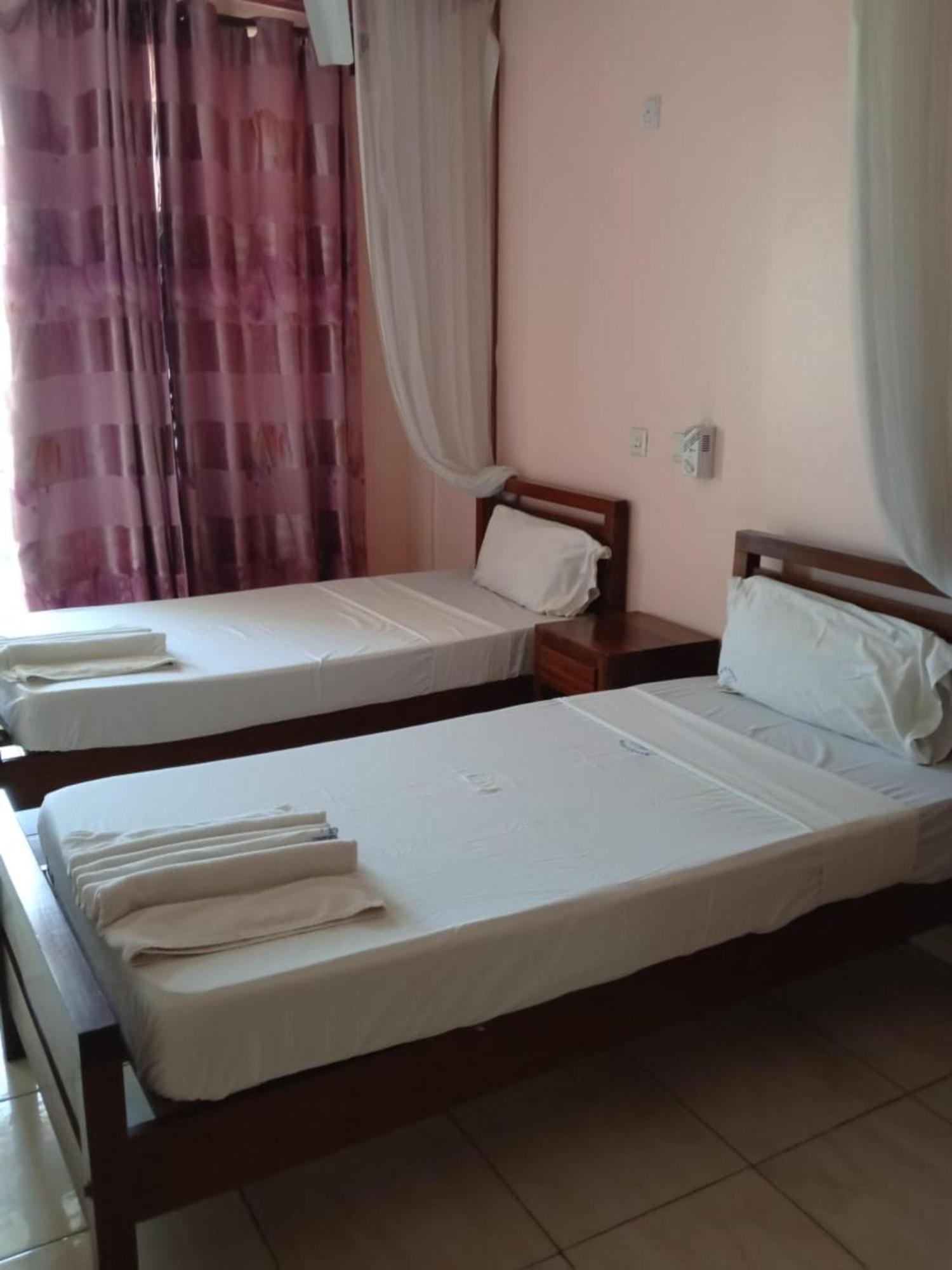 Checkpoint Inn Hotel, Mombasa Extérieur photo