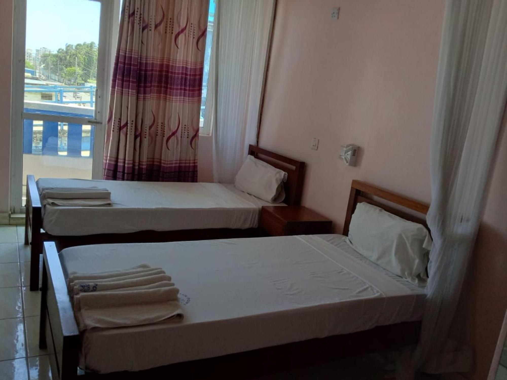 Checkpoint Inn Hotel, Mombasa Extérieur photo