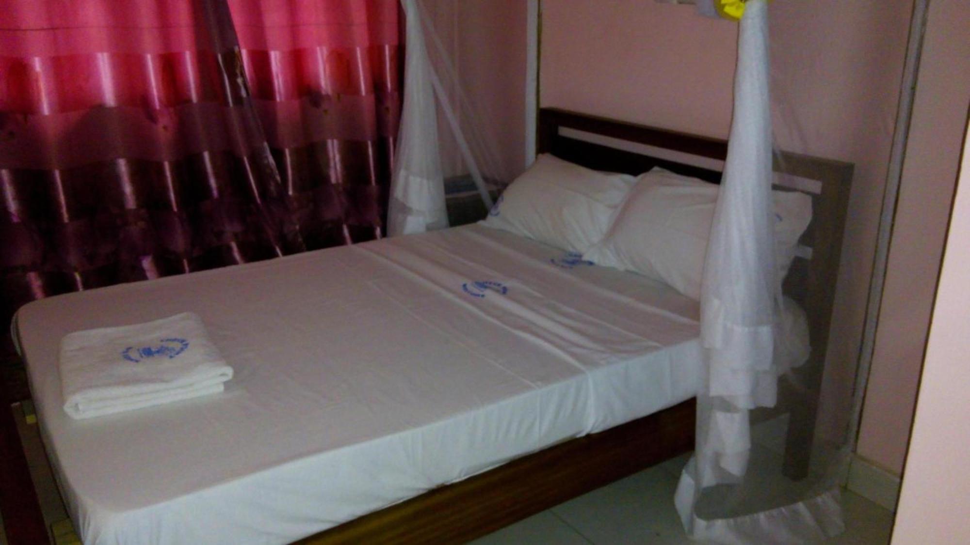 Checkpoint Inn Hotel, Mombasa Extérieur photo