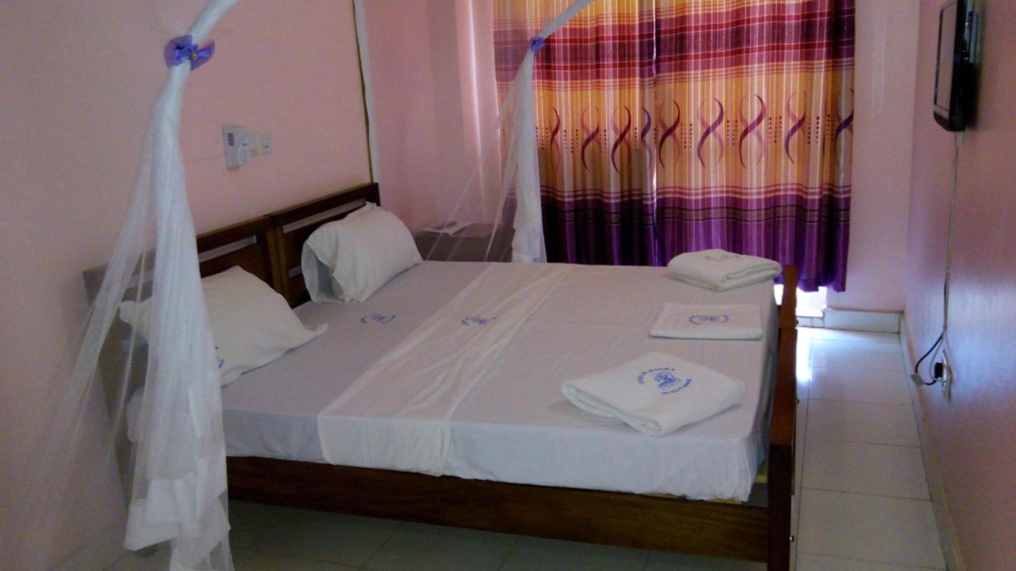 Checkpoint Inn Hotel, Mombasa Extérieur photo