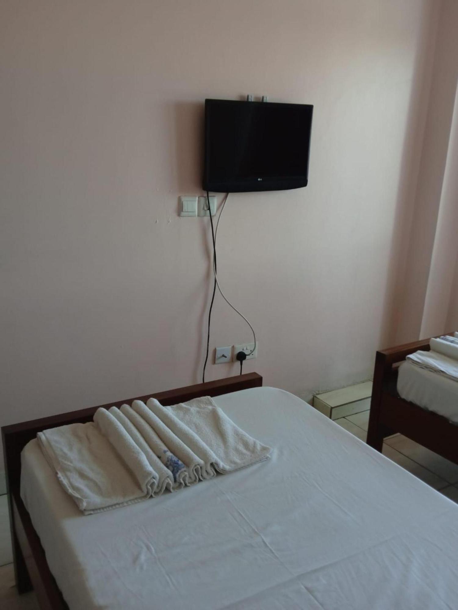 Checkpoint Inn Hotel, Mombasa Extérieur photo