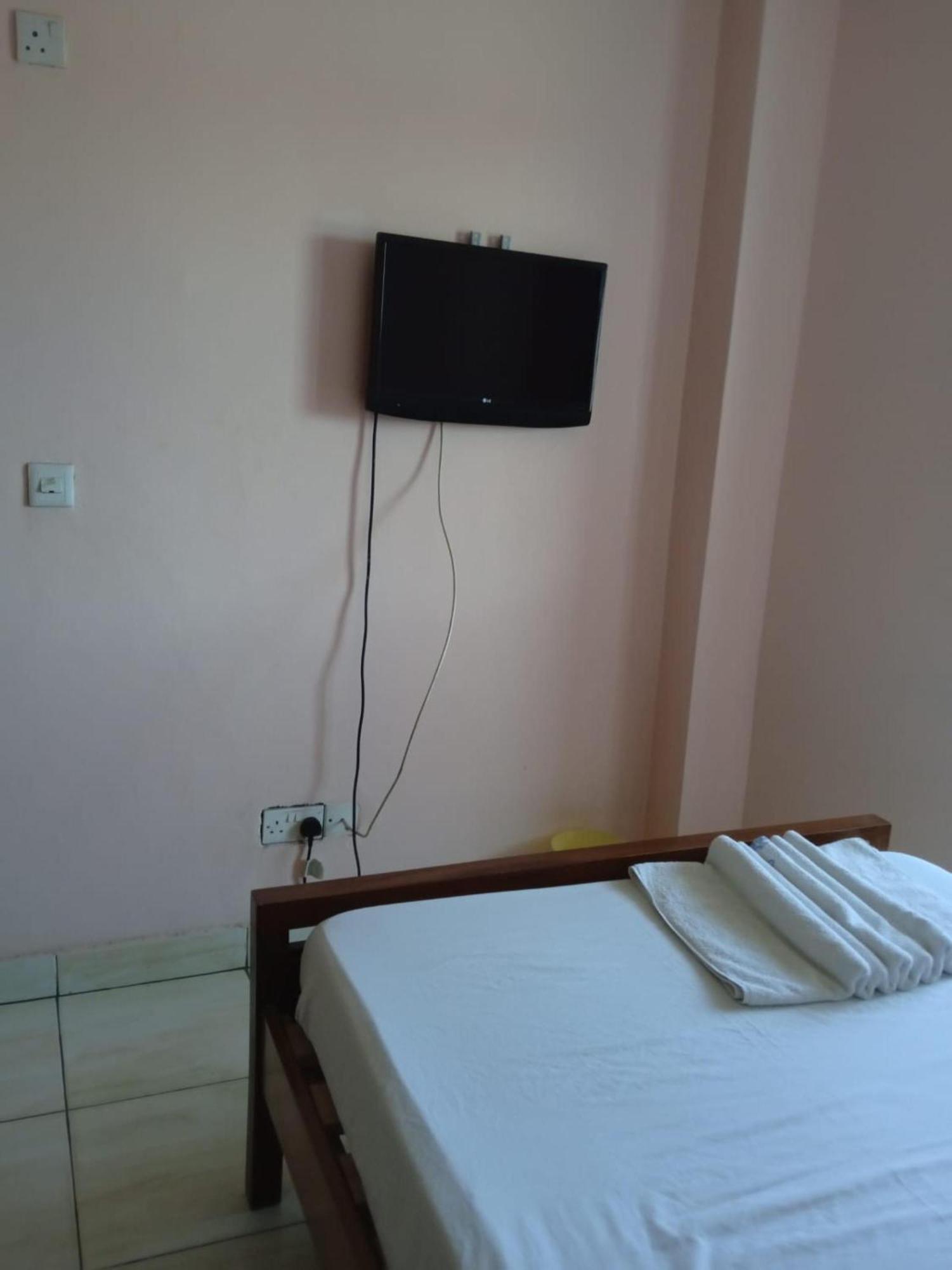 Checkpoint Inn Hotel, Mombasa Extérieur photo