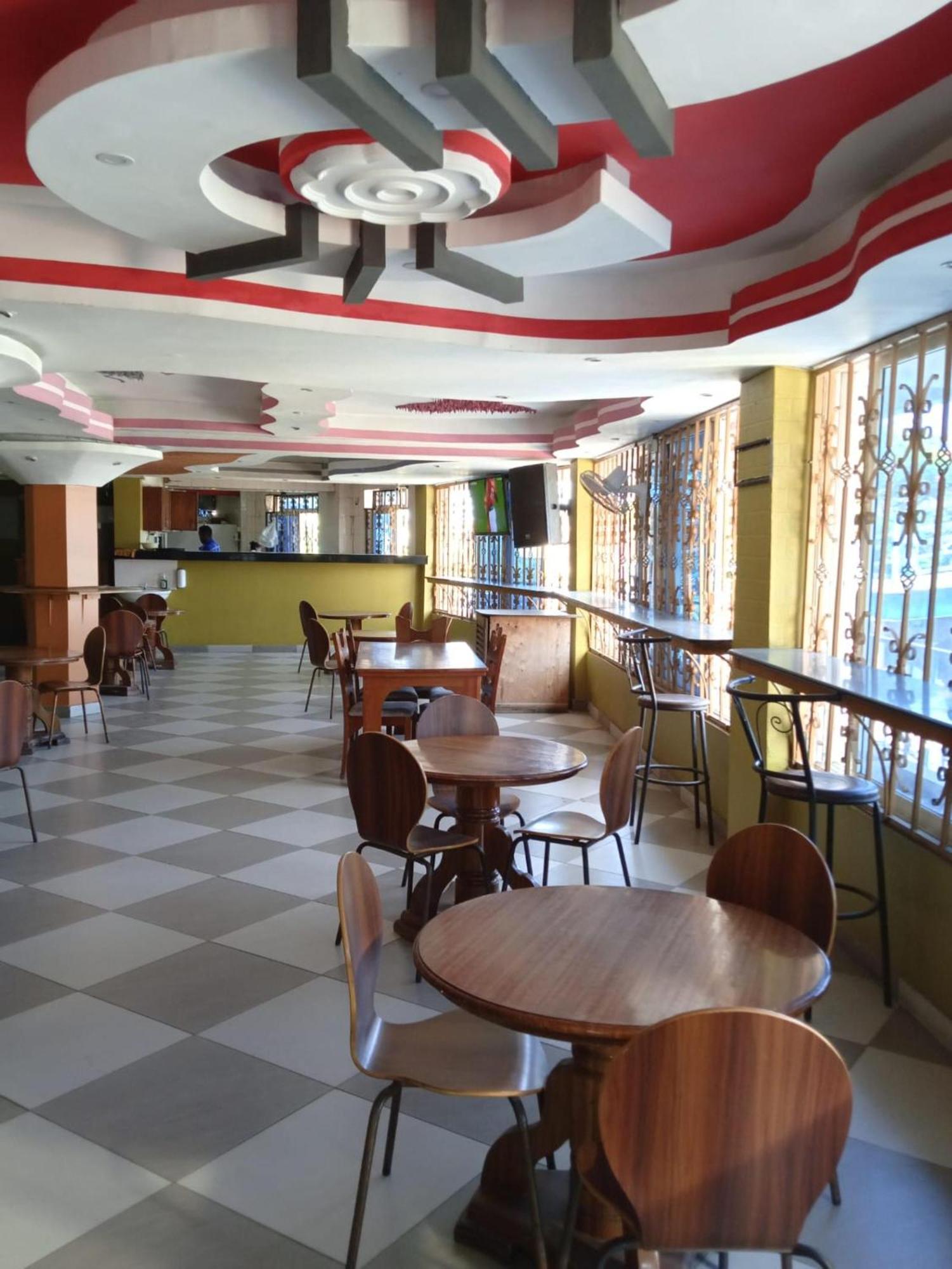 Checkpoint Inn Hotel, Mombasa Extérieur photo